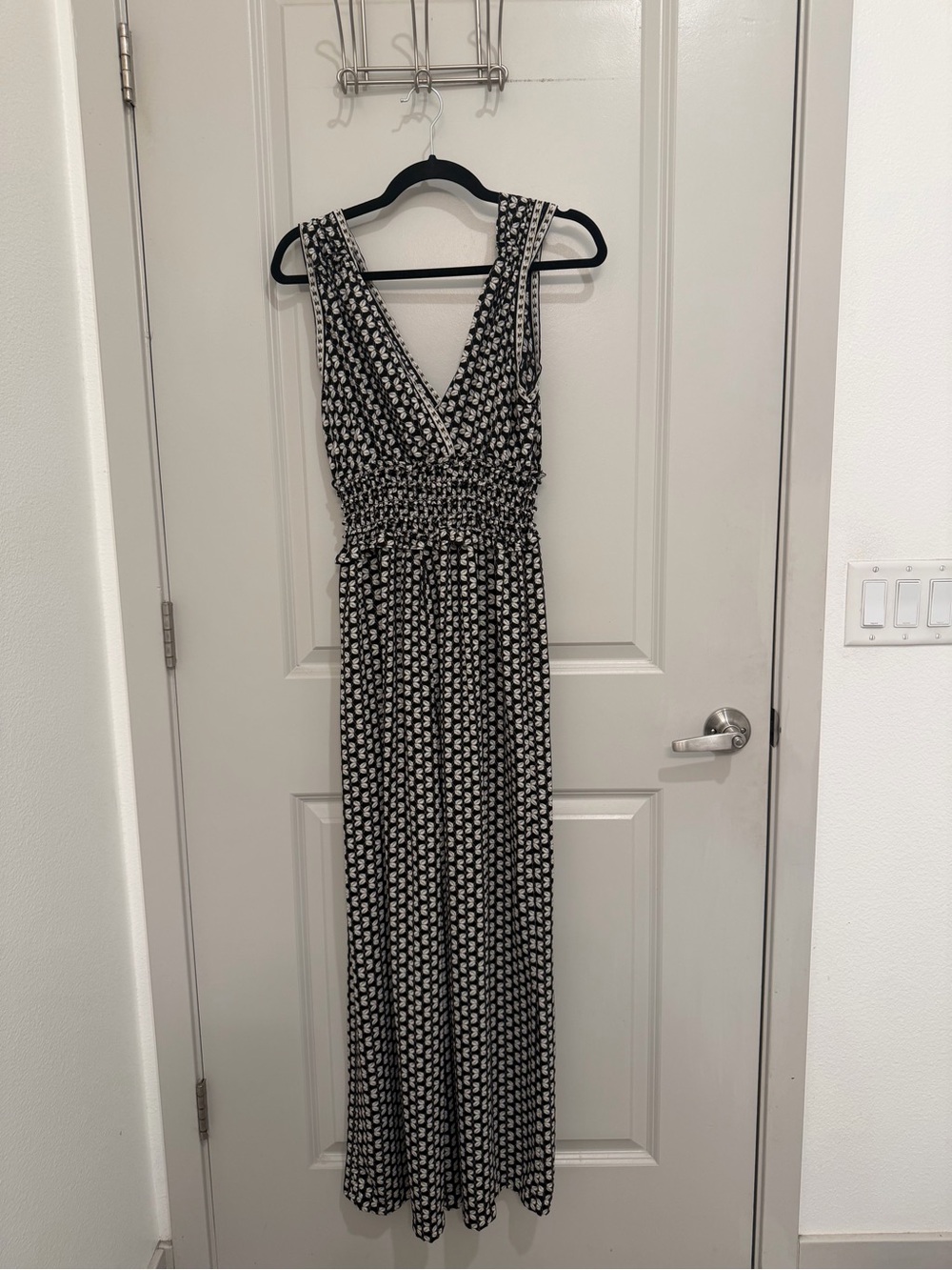 Black & White Printed Jumpsuit- Sleeveless V-Neck
